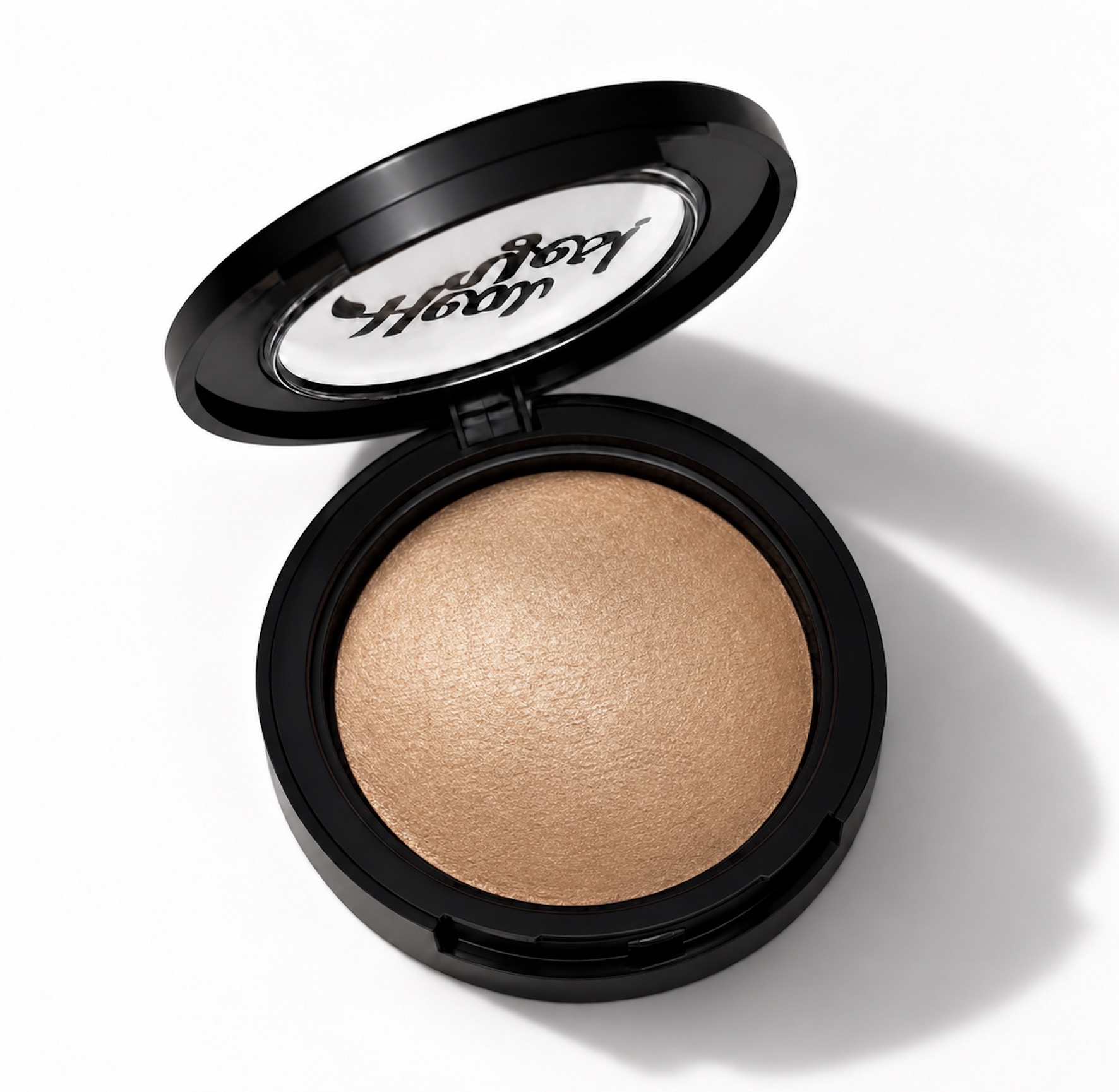 Long-Lasting Pressed Mineral Highlighter in Bronze.