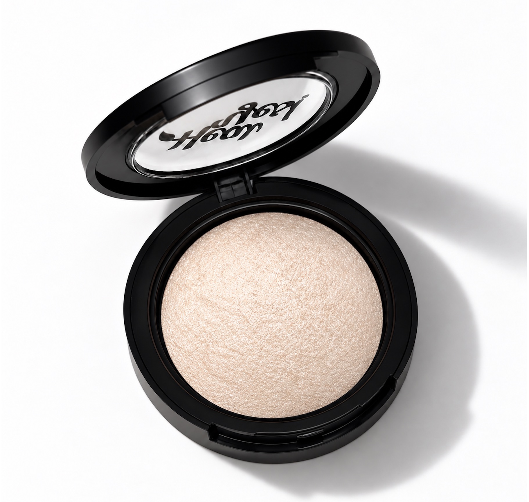 Long-Lasting Pressed Mineral Highlighter in Midas.